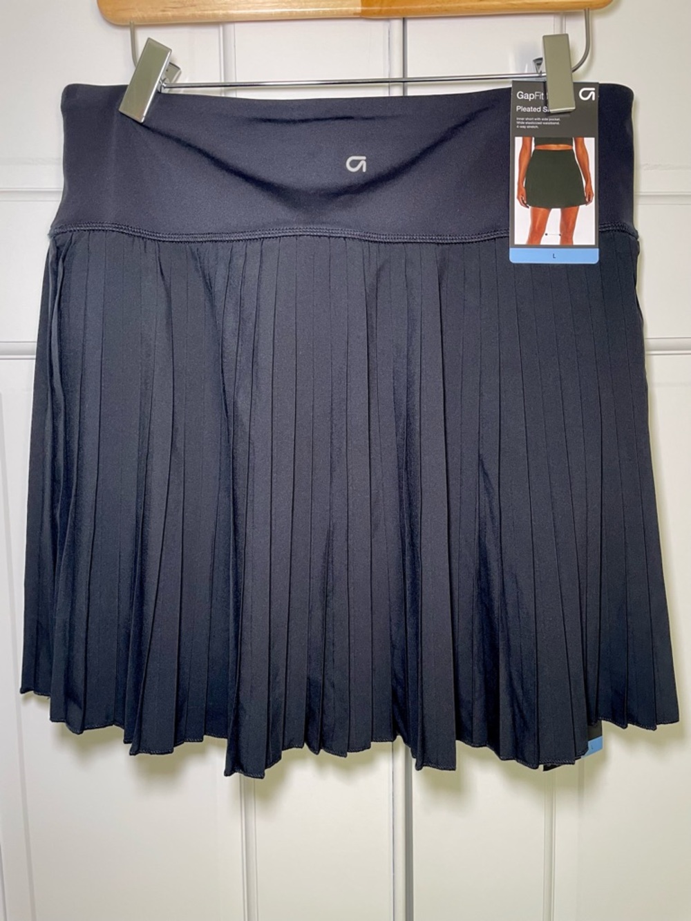 NWT GapFit Women's Pull-On Activewear Pleated Skort - Black Large - Picture 4 of 7